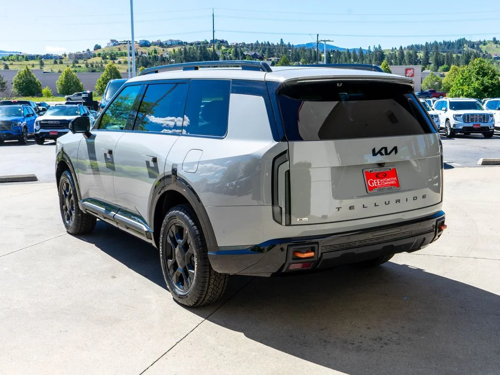New 2027 Wolf Gray Kia X-Pro SX Prestige image 5