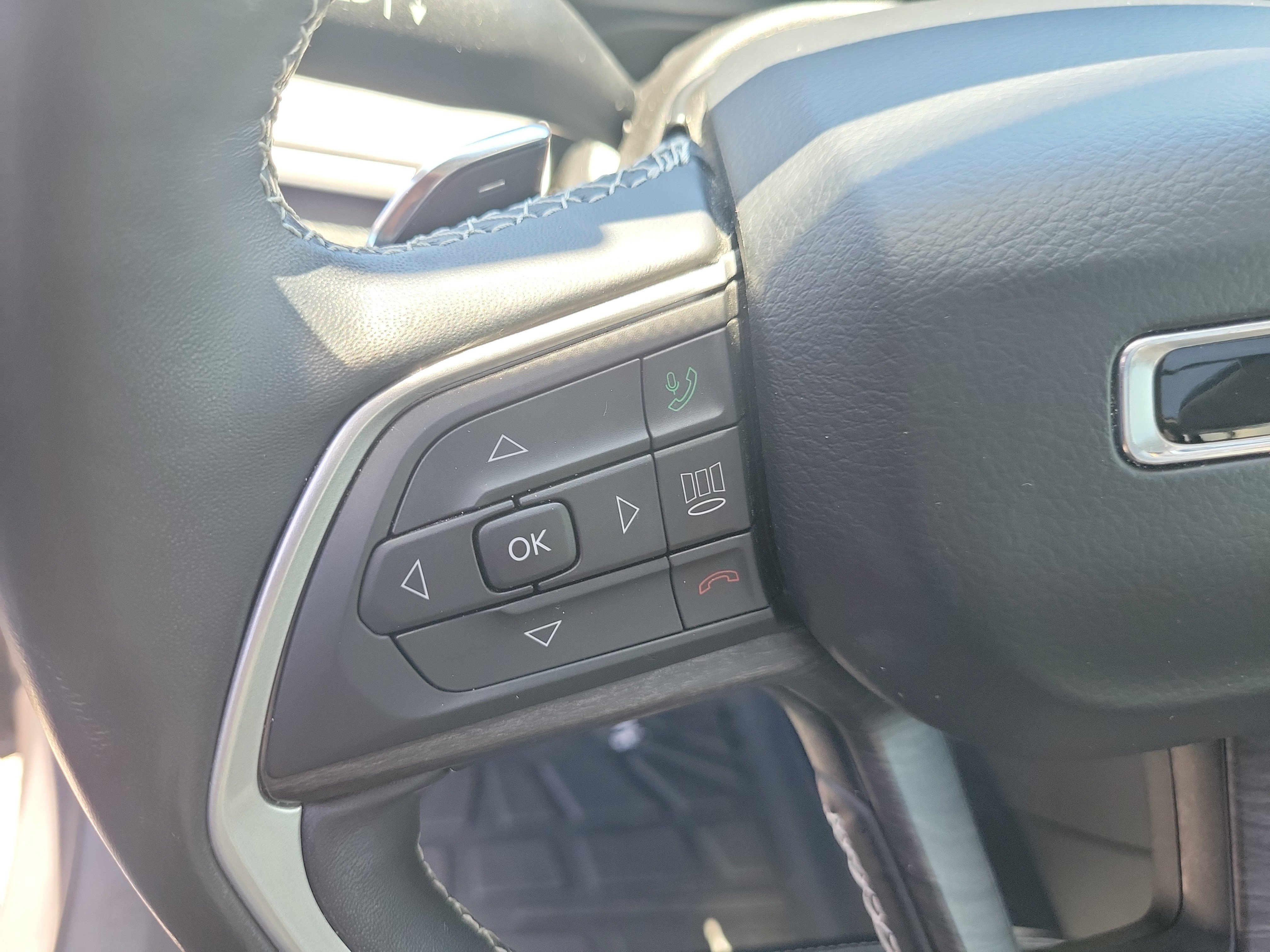 Used 2022 Baltic Gray Metallic Clearcoat Jeep Limited image 30