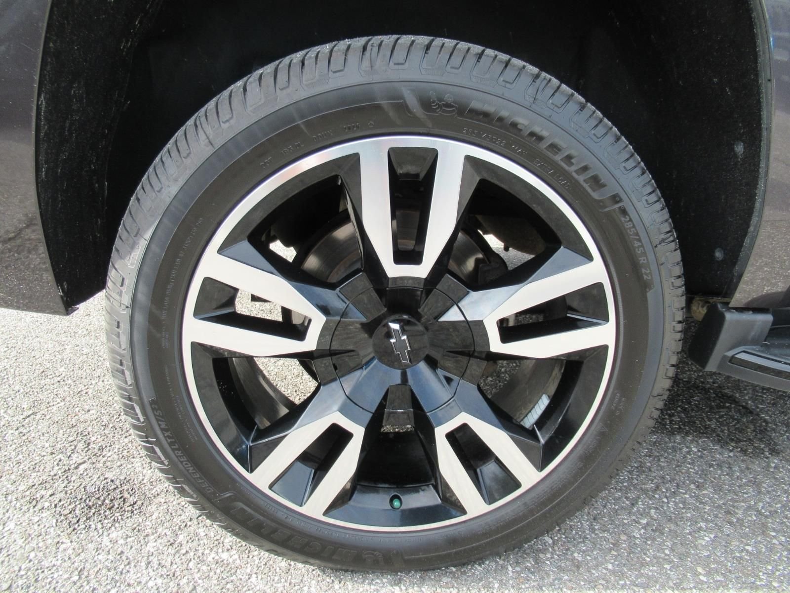 Used 2018 Gray Chevrolet Premier image 8