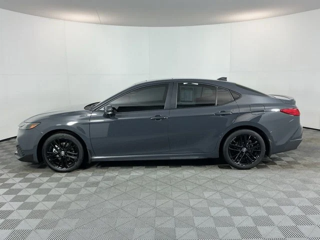 Used 2025  Toyota SE image 8