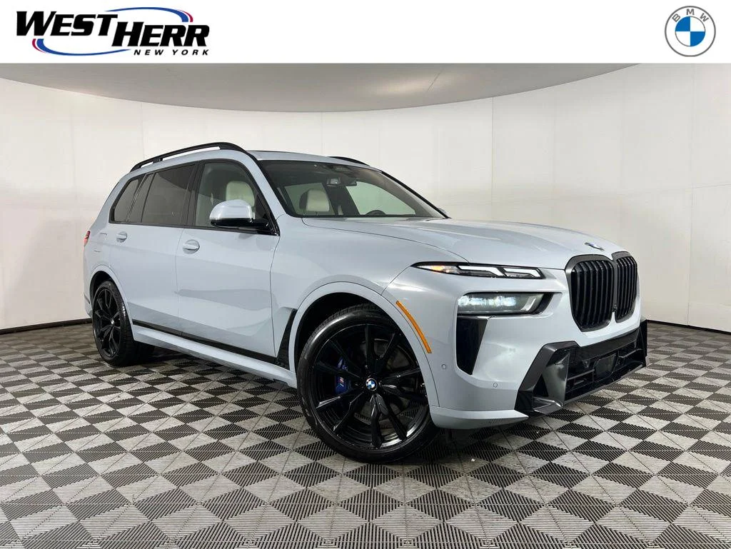 2023 BMW X7 xDrive40i's photo