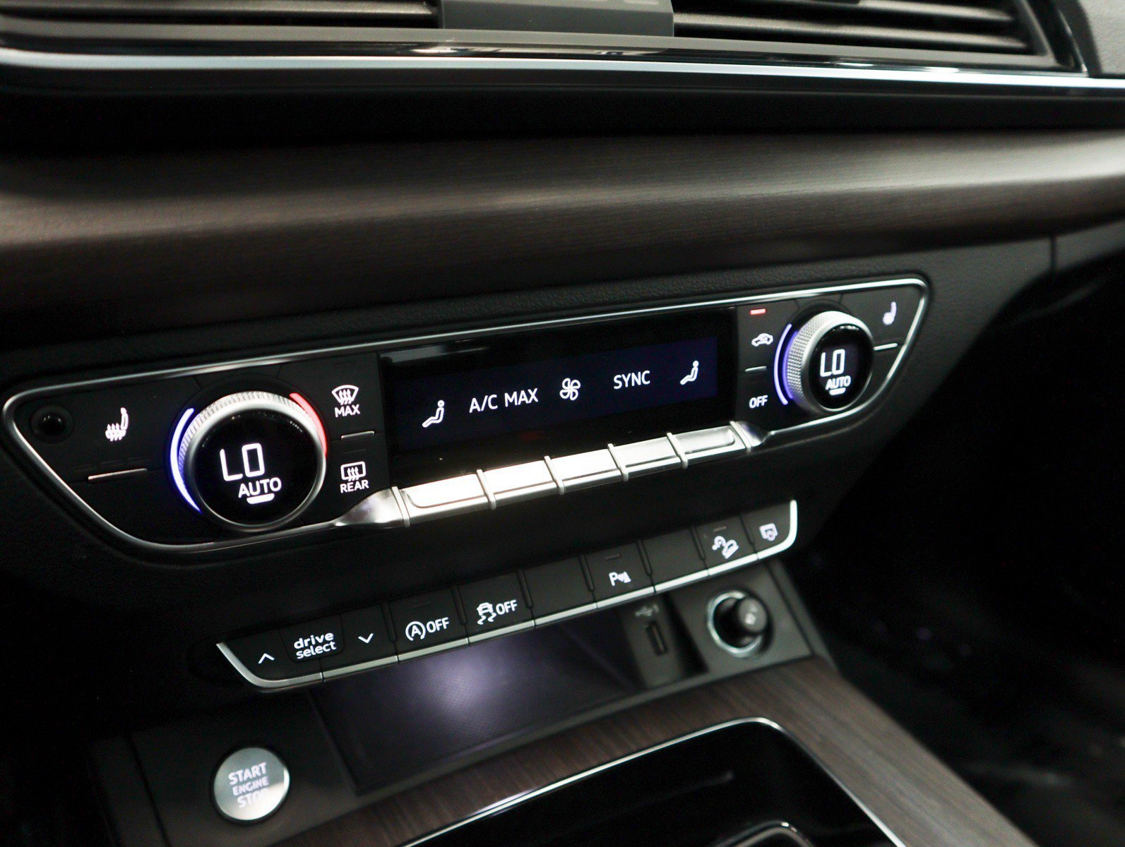 Used 2023 Daytona Gray Pearl Effect Audi S line Premium image 25