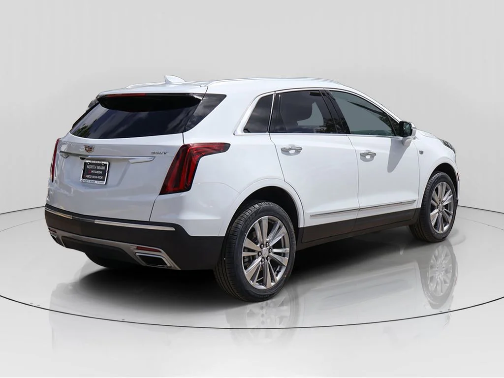 Used 2024 White Cadillac Premium Luxury image 7