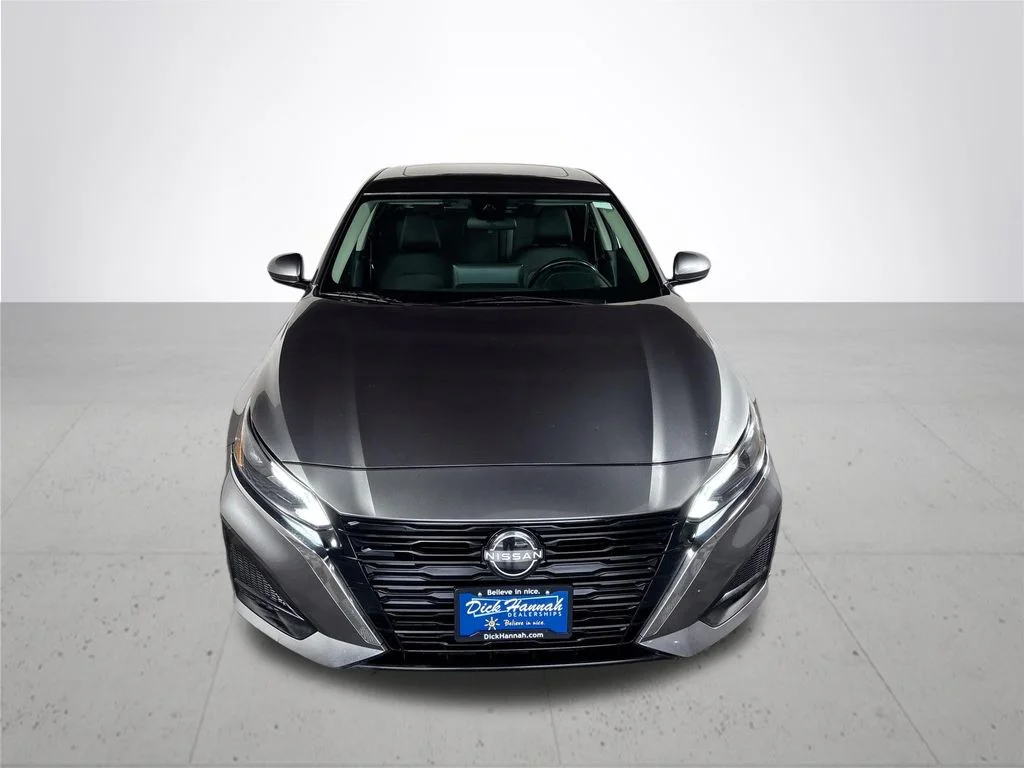 Used 2023 Gray Nissan 2.5 SV image 3