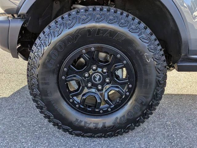 New 2026 Carbonized Gray Metallic Ford Badlands® image 11