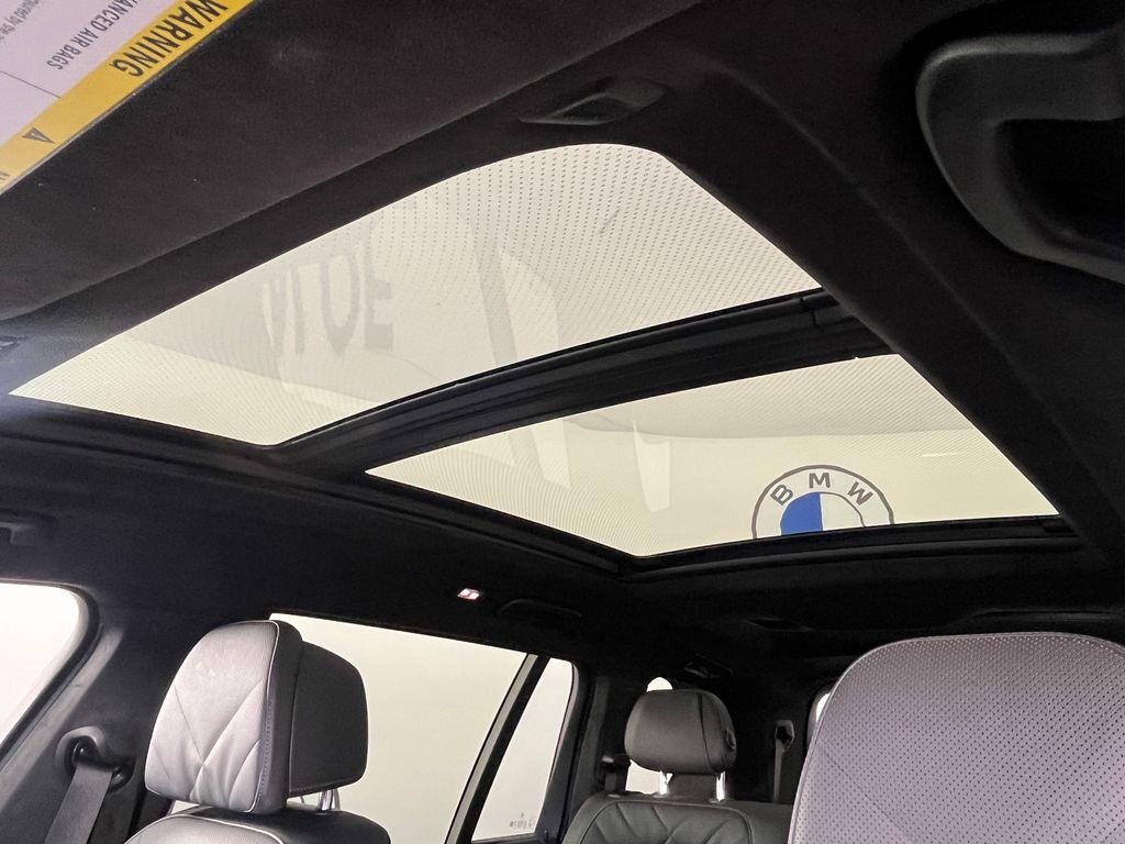 Used 2025 Black BMW xDrive40i image 32