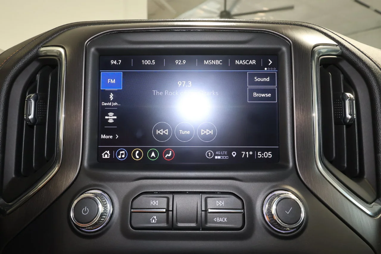 Certified Used 2022 PACIFIC BLUE METALLIC GMC AT4 image 13