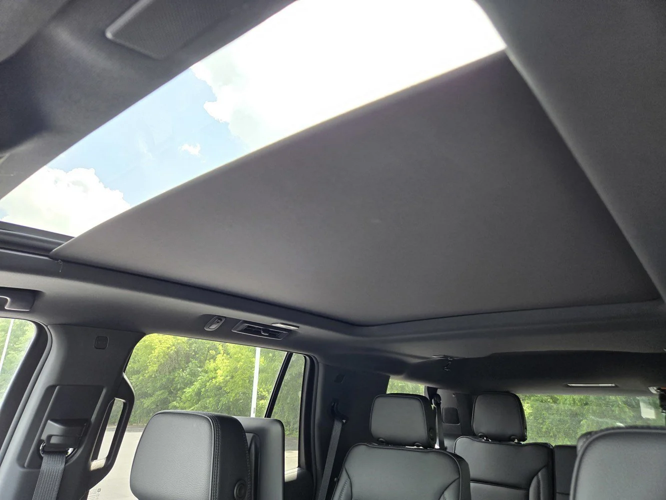 2026 GMC Yukon Denali - Photo 10