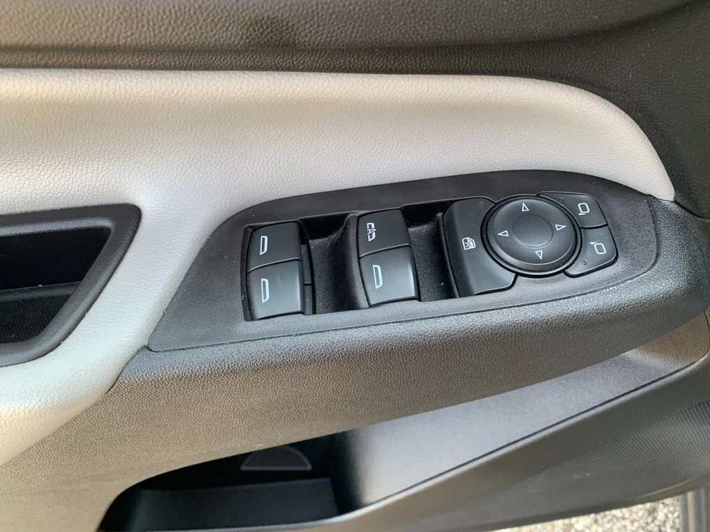 Used 2021 Silver Chevrolet LT image 13