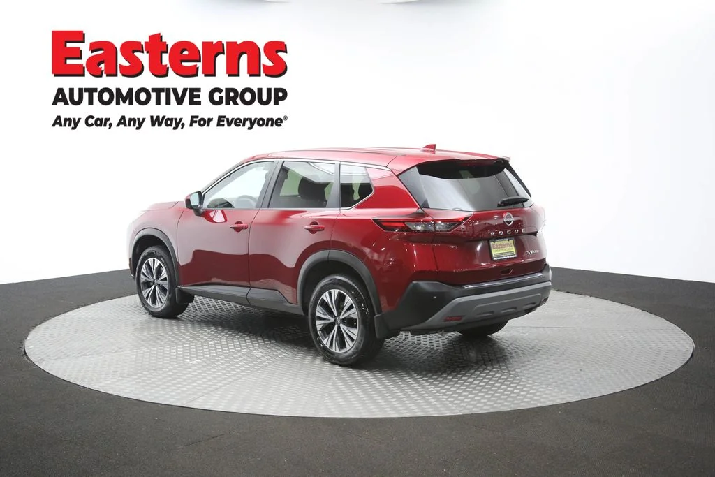 Used 2023 Red Nissan SV image 63