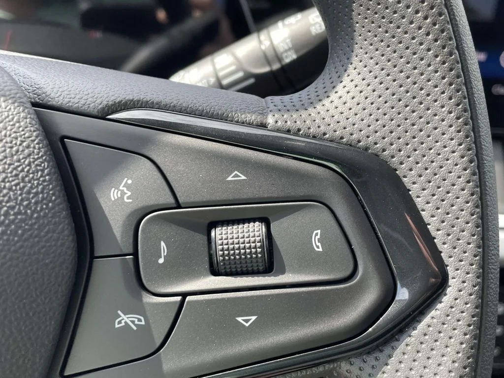 New 2026 Mosaic Black Metallic Chevrolet LT image 28