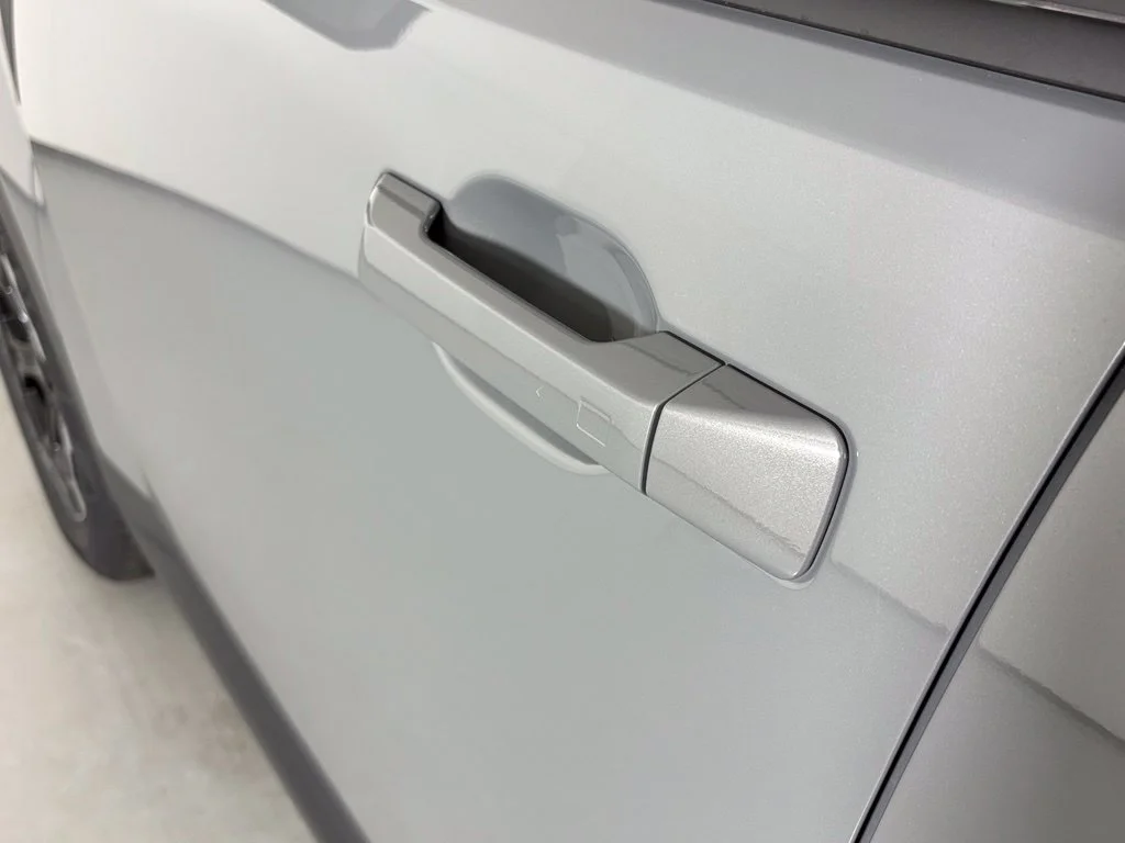 Used 2025 Gray Hyundai SEL image 11