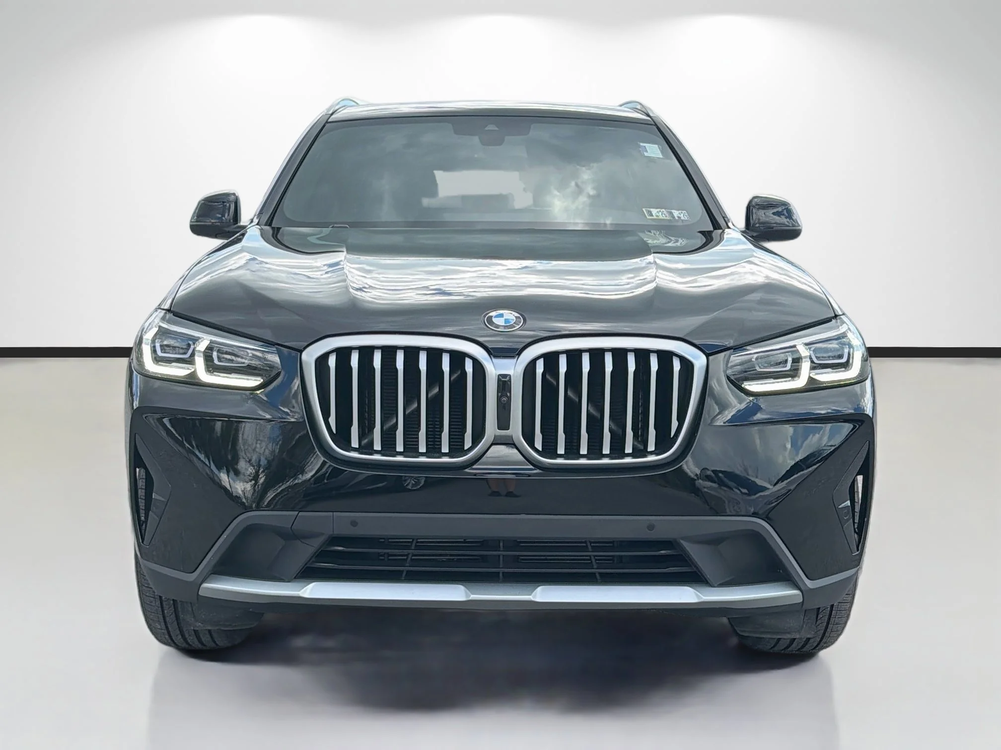 Used 2023 Jet Black BMW xDrive30i image 9