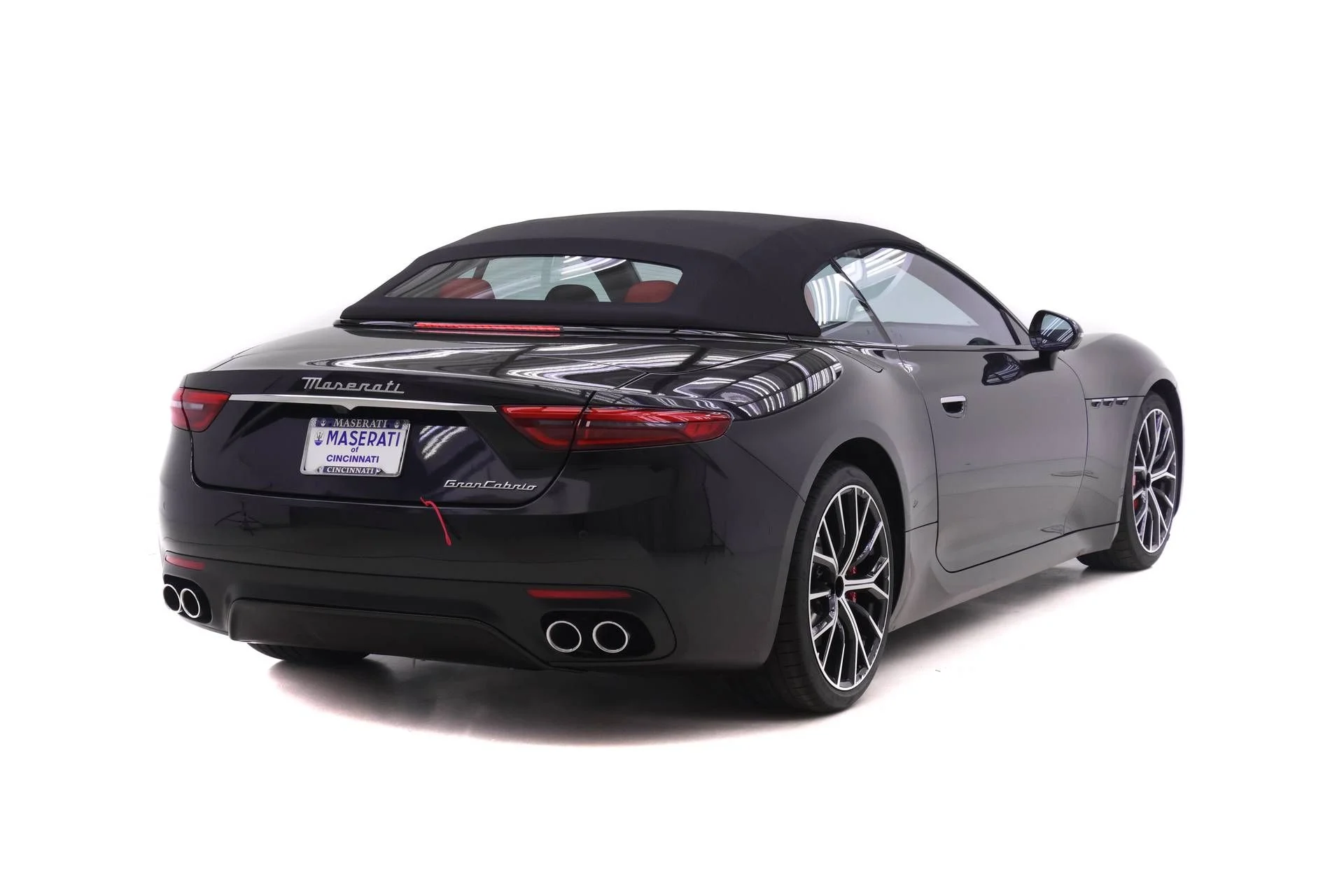 New 2026  Maserati Base image 4