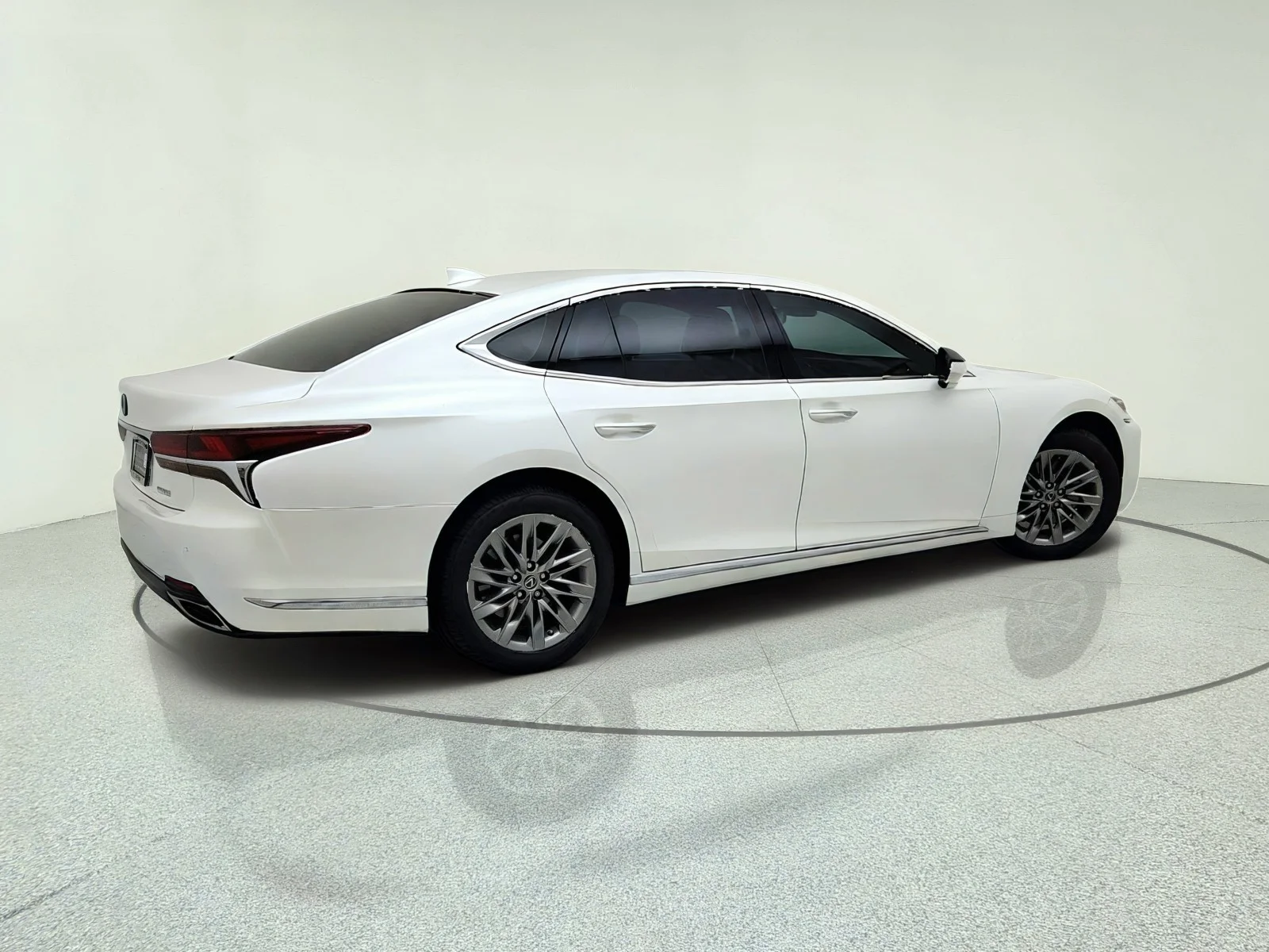 Used 2018 EMINENT WHITE Lexus LS 500 image 8