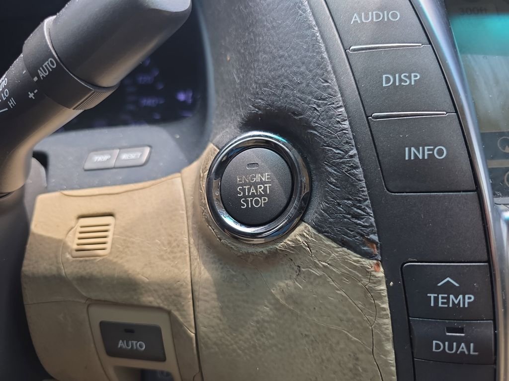 Used 2008  Lexus 460 image 22