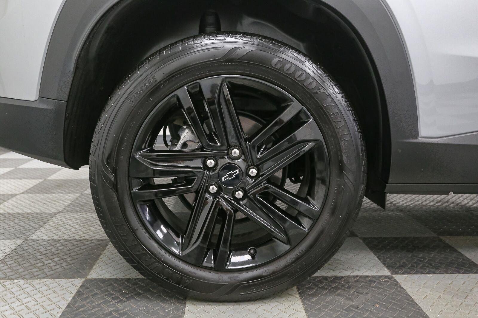 Used 2025 Sterling Gray Metallic Chevrolet ACTIV image 16