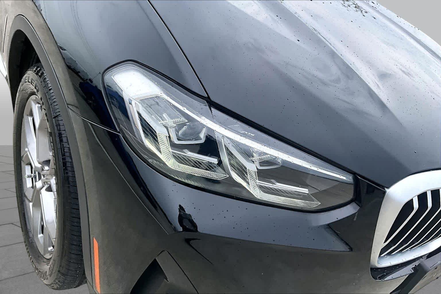 Used 2024 Jet Black BMW sDrive30i image 26