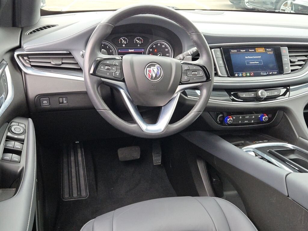 Used 2023 Black Buick Essence image 21