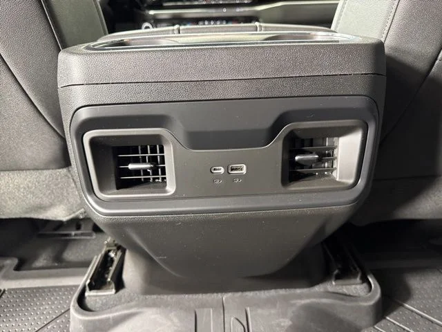 Used 2023  Chevrolet RST image 13