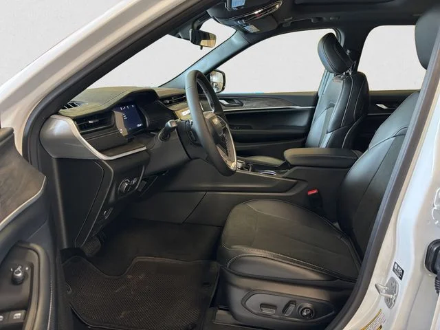 New 2026 Bright White Jeep LAREDO ALTITUDE 4X4 image 10
