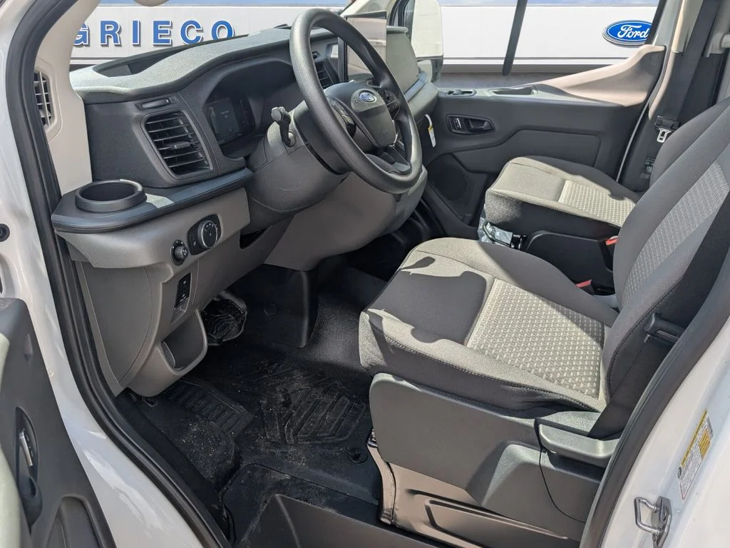 New 2026 Oxford White Ford Cargo Van image 4