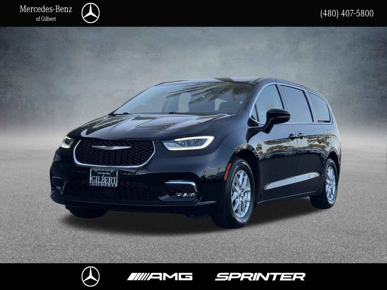 2024 Chrysler Pacifica Touring L's photo