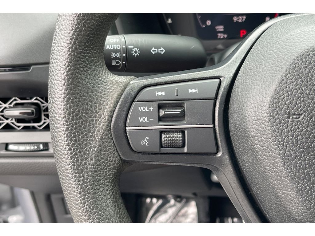 Certified Used 2024 Solar Silver Metallic Honda LX image 33