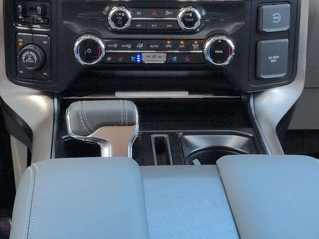New 2026 Gray Ford Platinum image 19