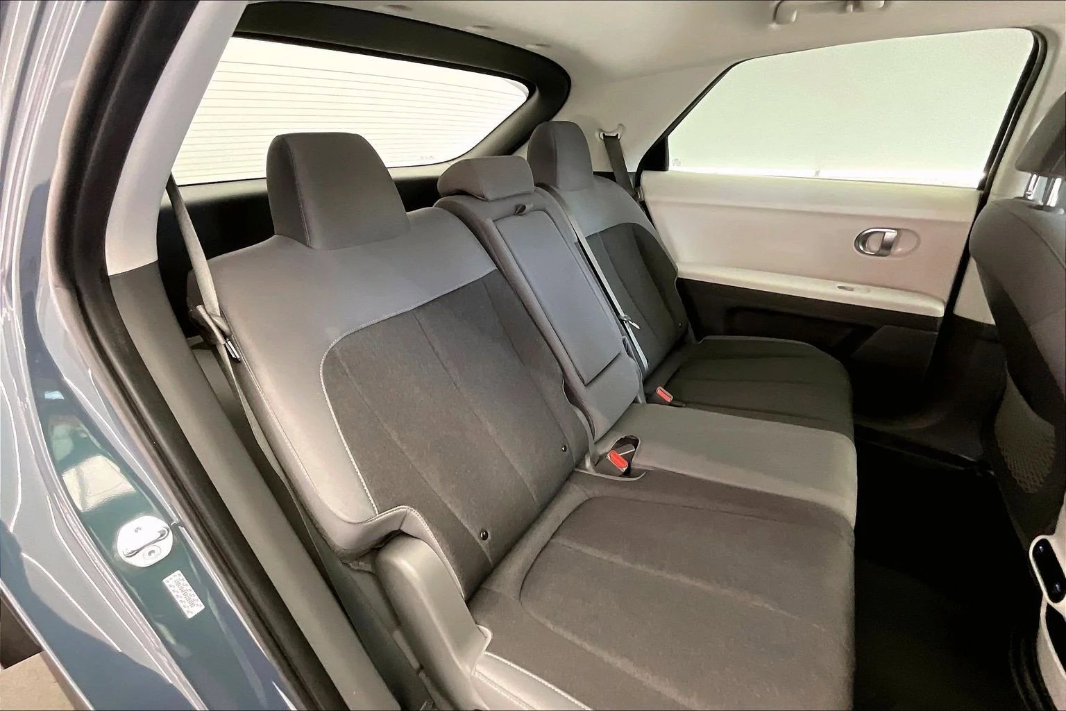 Used 2023 Digital Teal Hyundai SE image 19