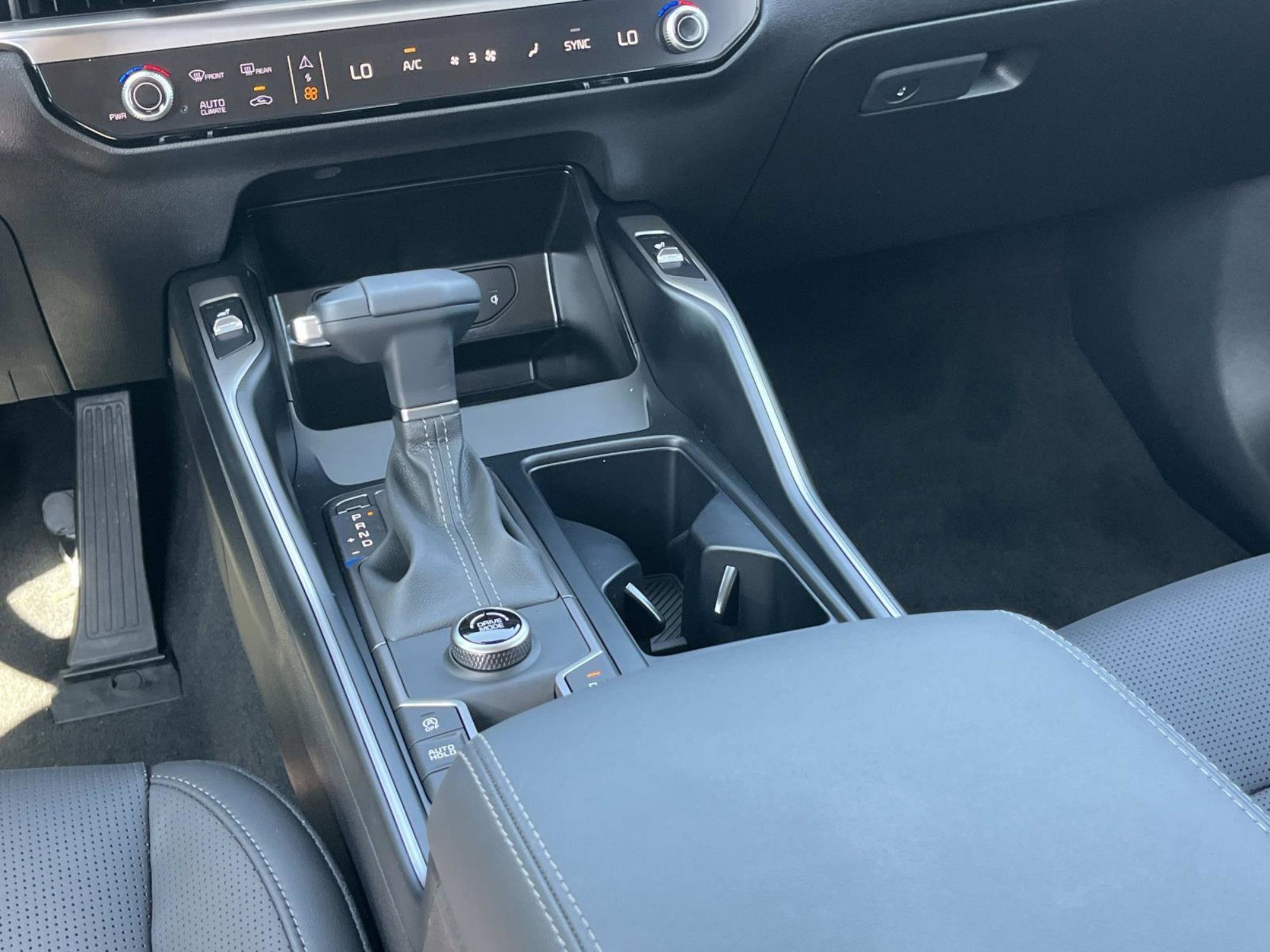 New 2026 Glacial White Pearl Kia S image 17