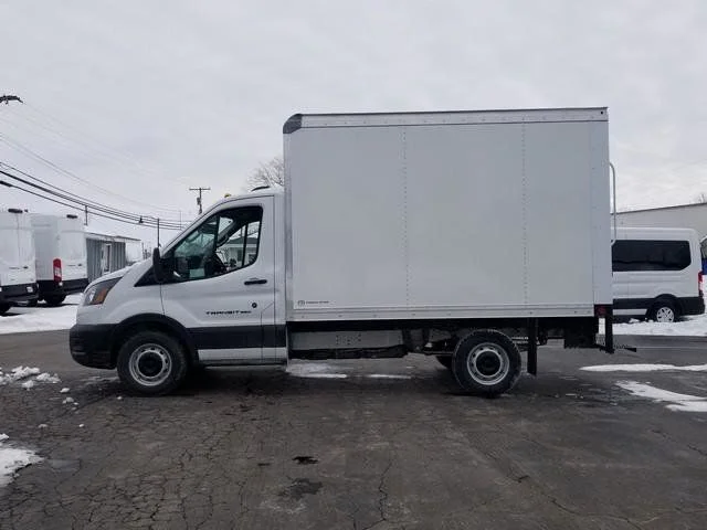 New 2026 Oxford White Ford Cutaway image 39