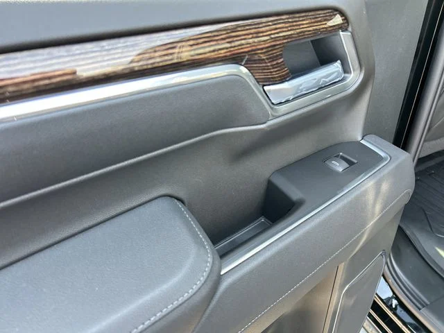 New 2026 Onyx Black GMC Elevation image 21