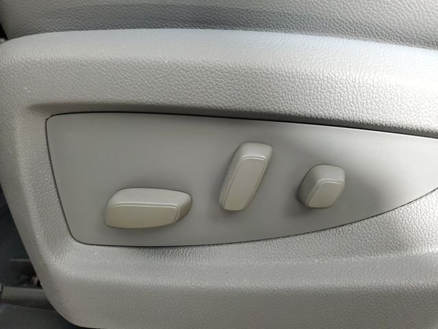 Used 2016 Silver GMC SLT image 18