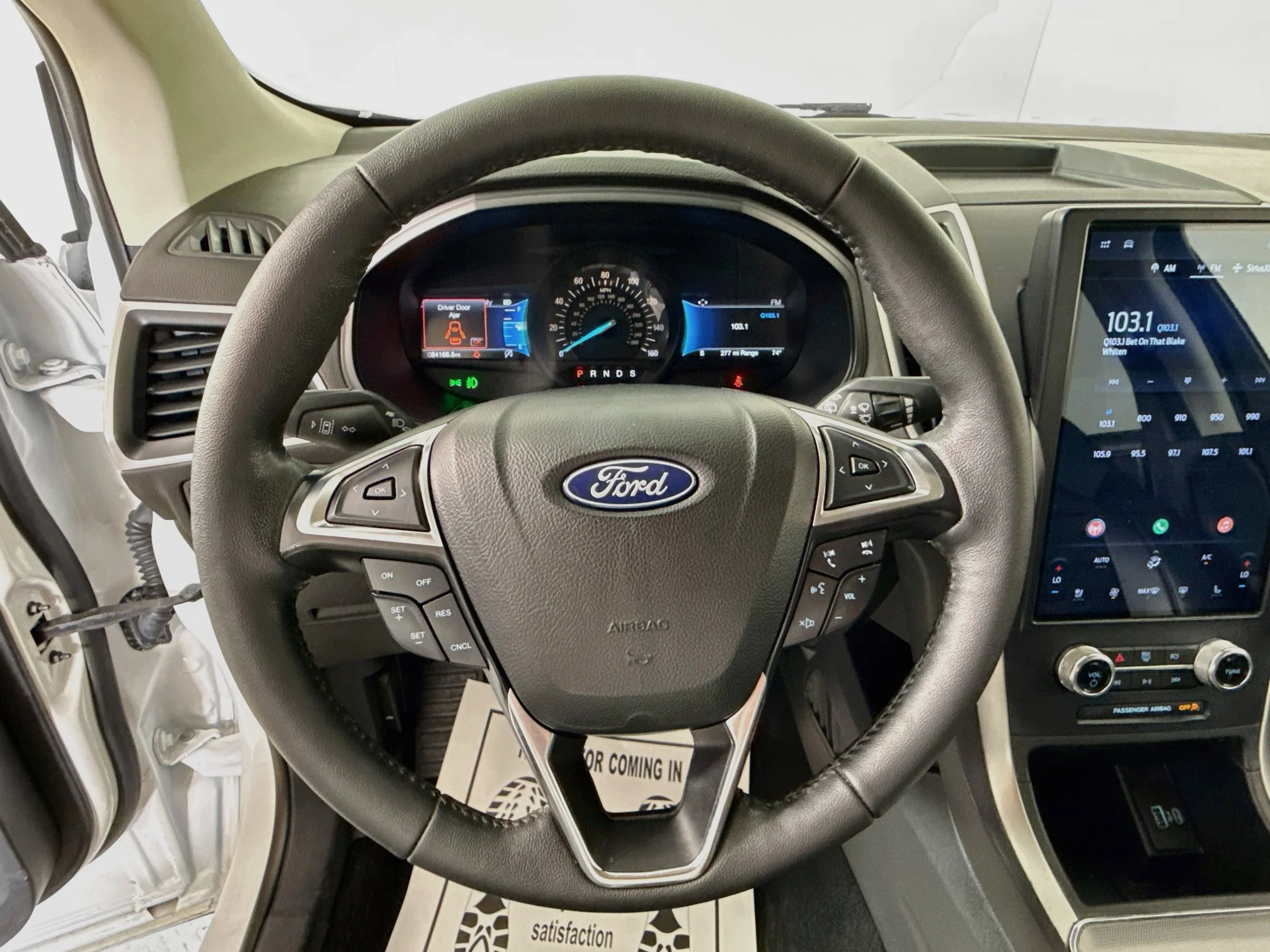 Used 2022 Star White Metallic Tri-Coat Ford SEL image 11