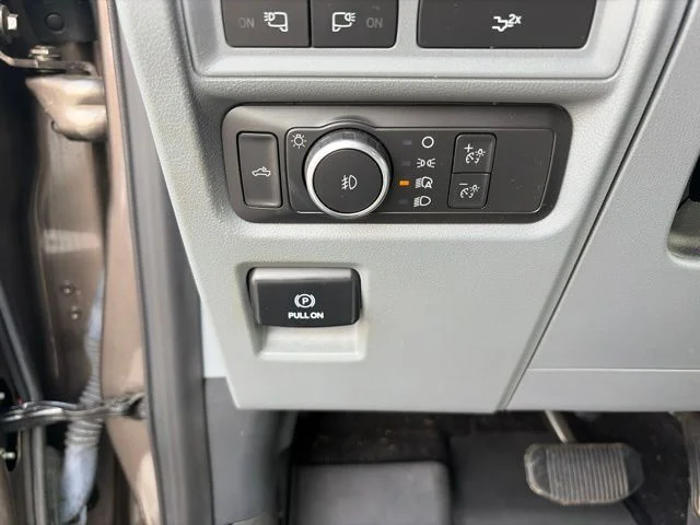 Used 2022 Gray Ford XLT image 17
