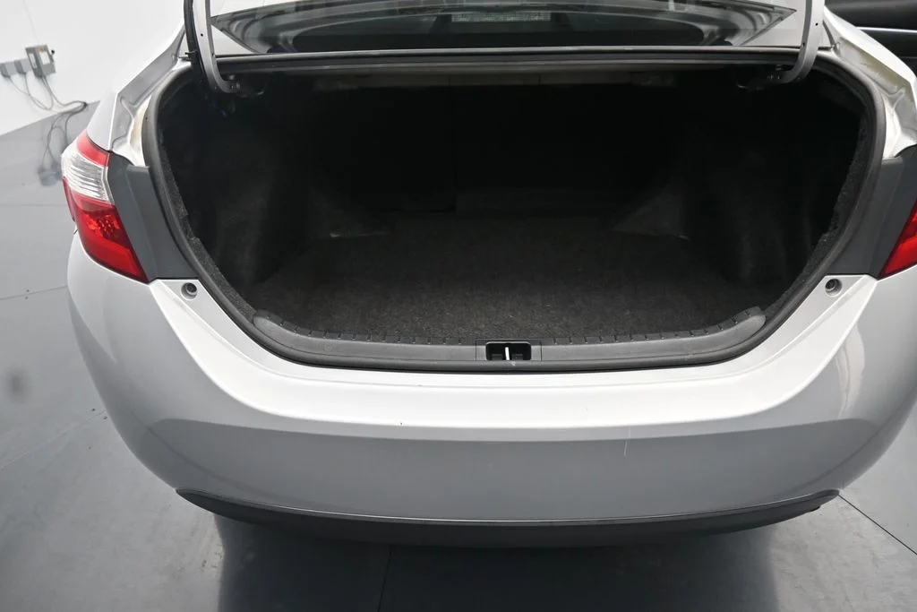Used 2016  Toyota S Plus image 14