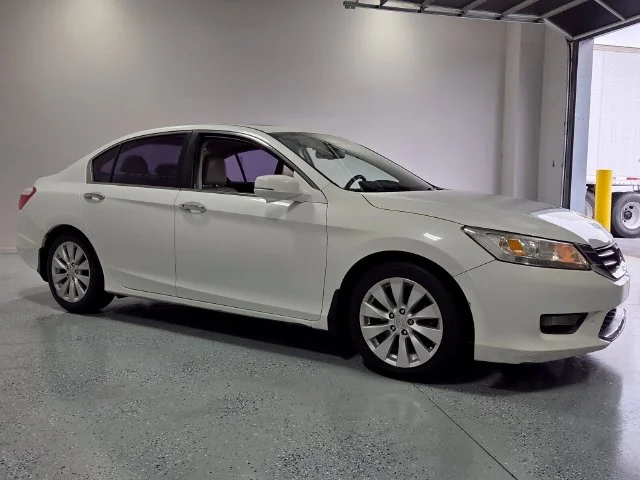 Used 2015 Black Honda EX-L image 14