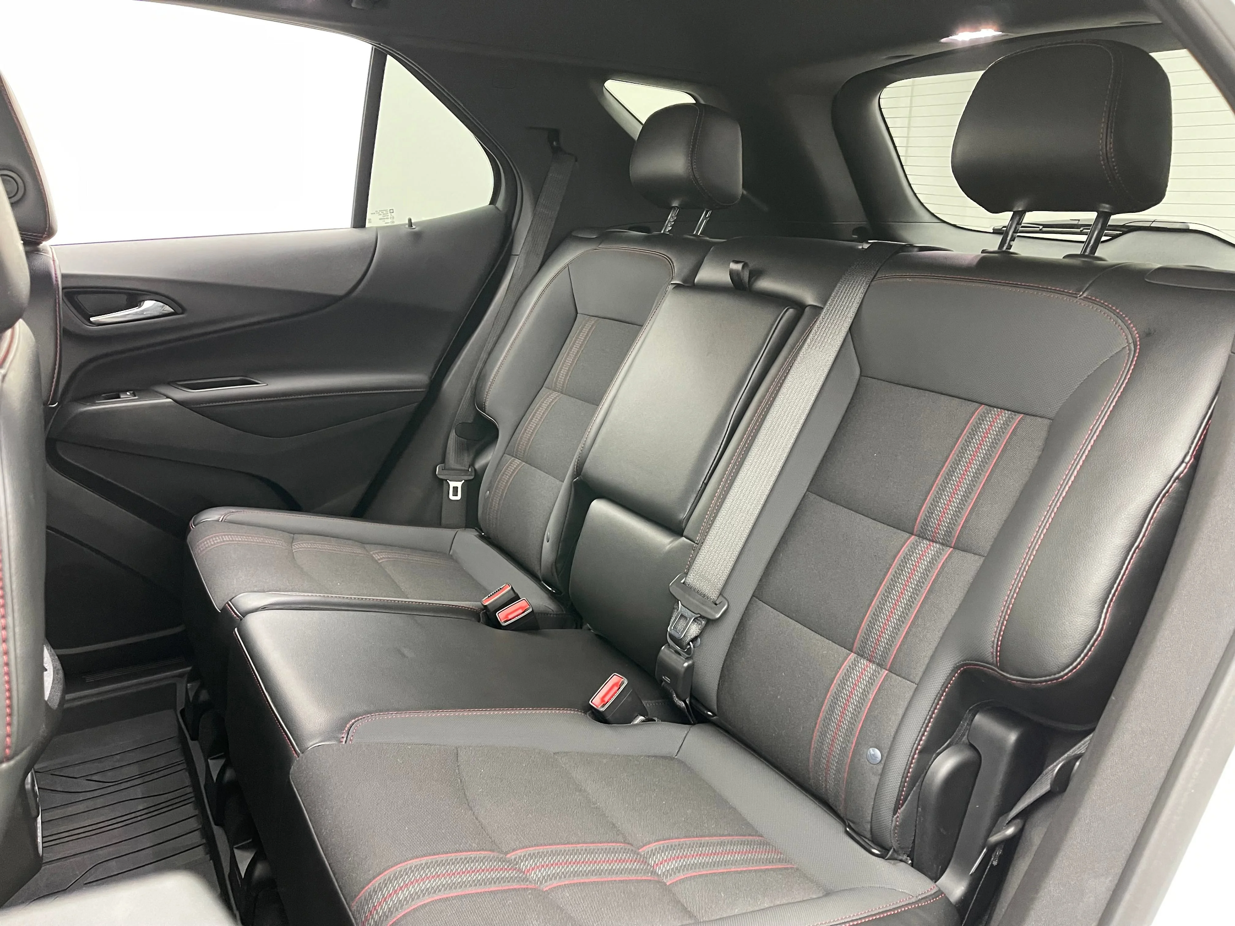 Used 2023 Summit White Chevrolet RS image 37