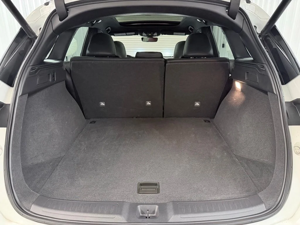 Certified Used 2023 White INFINITI SPORT image 32