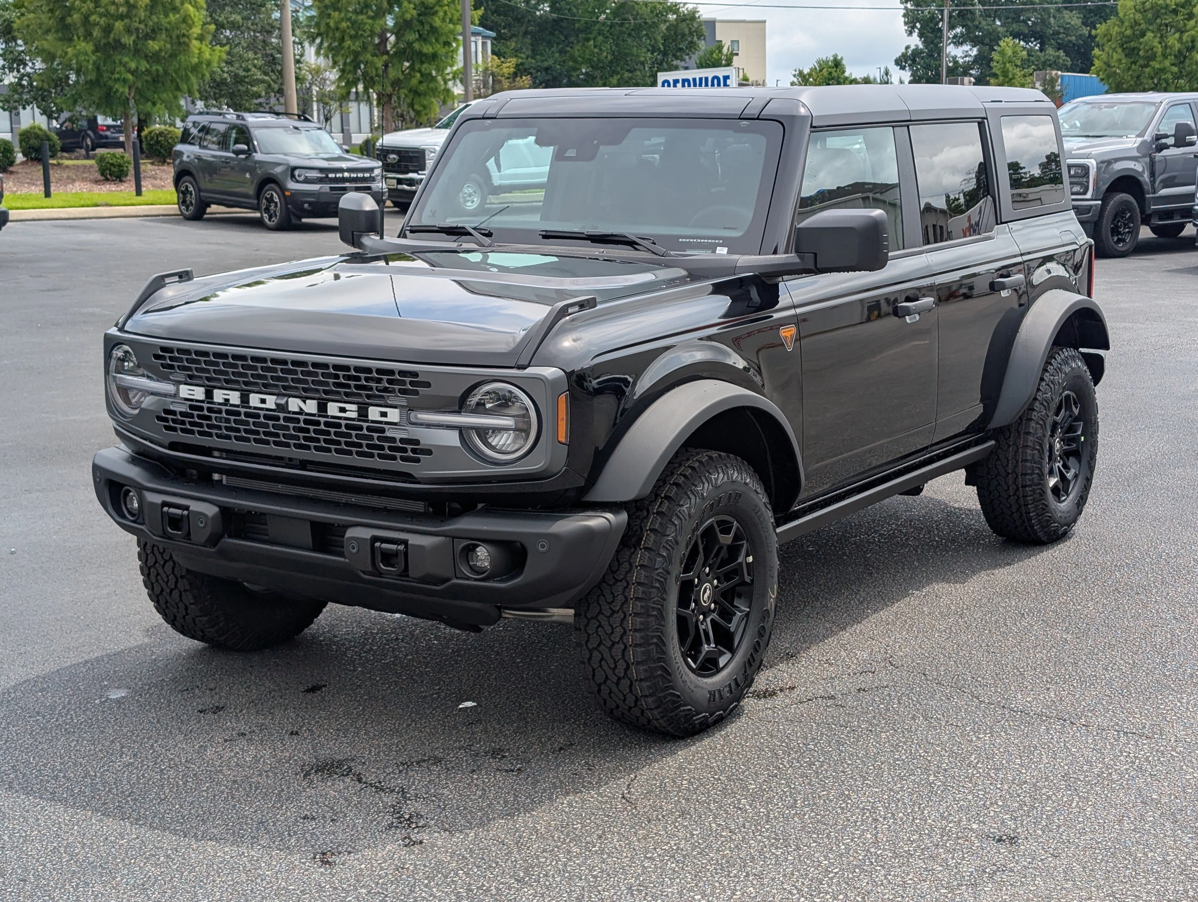 New 2026 SHADOW BLACK FORD Badlands image 2