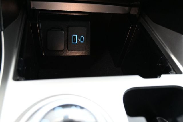 Used 2021 Silver Ford XLT image 17