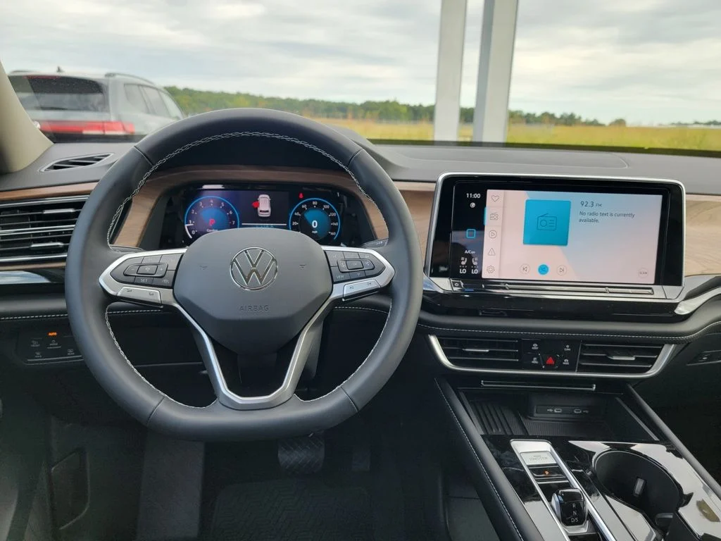 2026 Volkswagen Atlas SE w/Tech - Photo 32