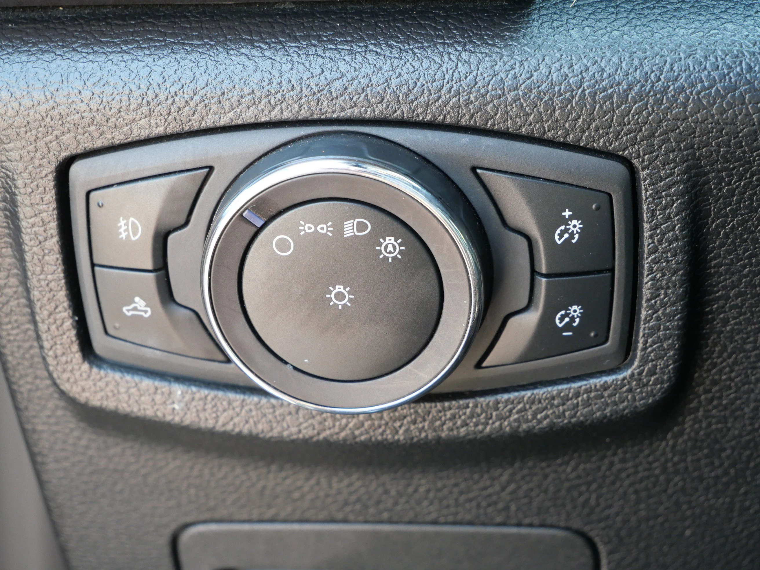 Used 2018 Ingot Silver Metallic Ford XLT image 26