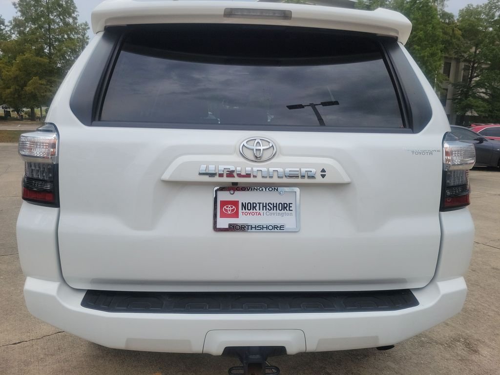 Used 2023 White Toyota SR5 image 4