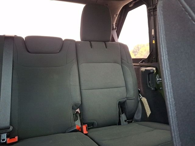 Used 2021 Green Jeep Unlimited Sport Altitude image 14