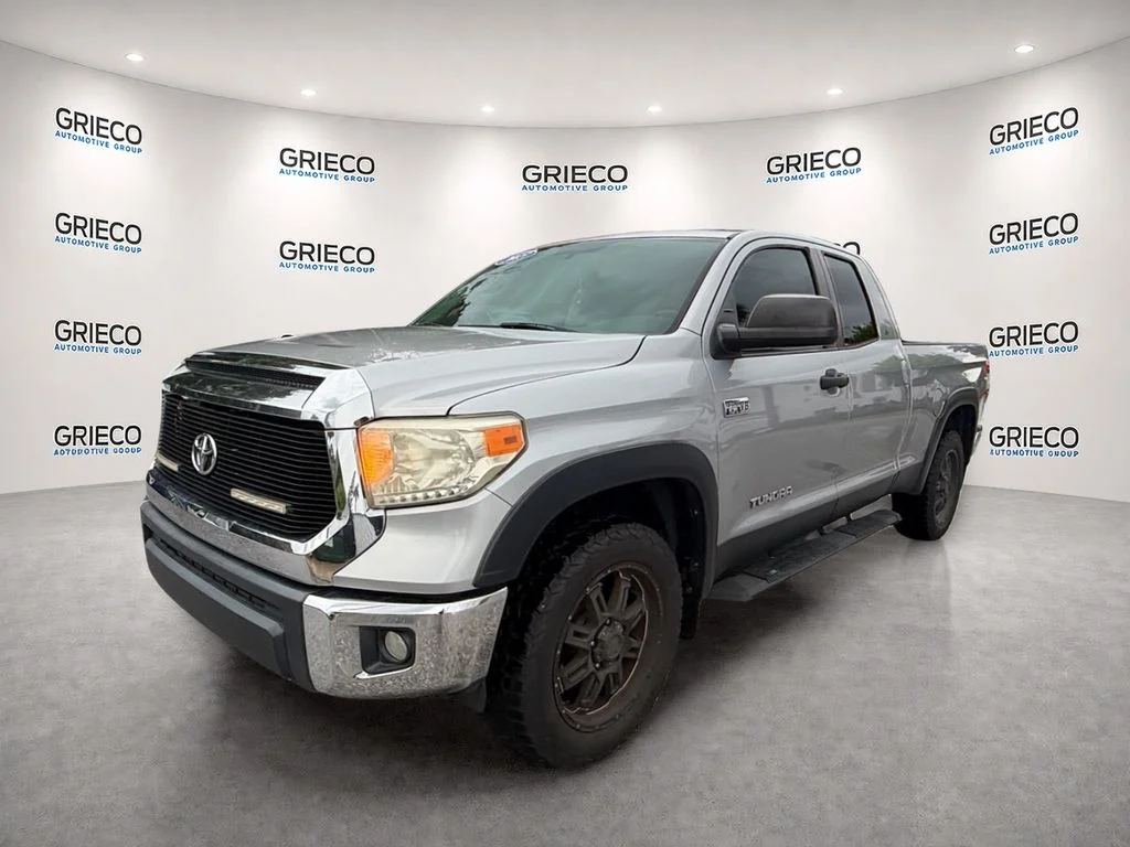 Used 2015 Silver Sky Metallic Toyota SR5 image 3
