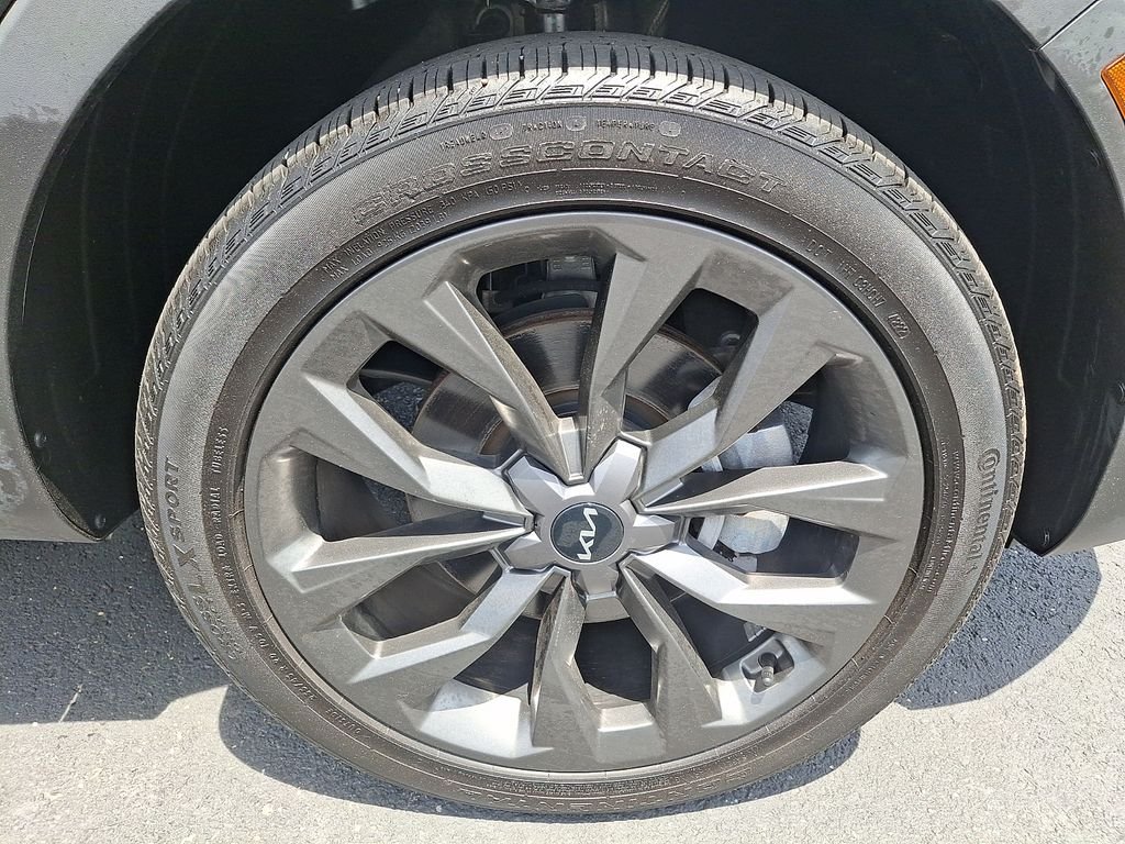 Used 2023 Black Kia X-Line EX image 8