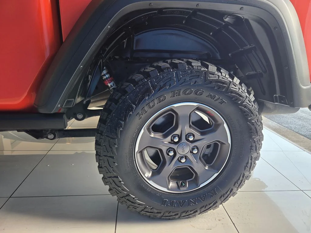 Used 2020 Punkn Metallic Clearcoat Jeep Rubicon image 57