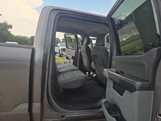 Used 2024 Gray Ford XLT image 31